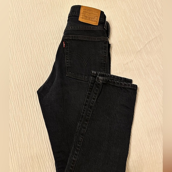 Levi’s wedgie ankle jeans in color ‘black heart’ - Picture 7 of 7